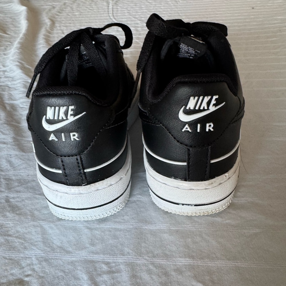 Nike Air Force 1 Size 4.5 Youth Boys Kids - Picture 4 of 9